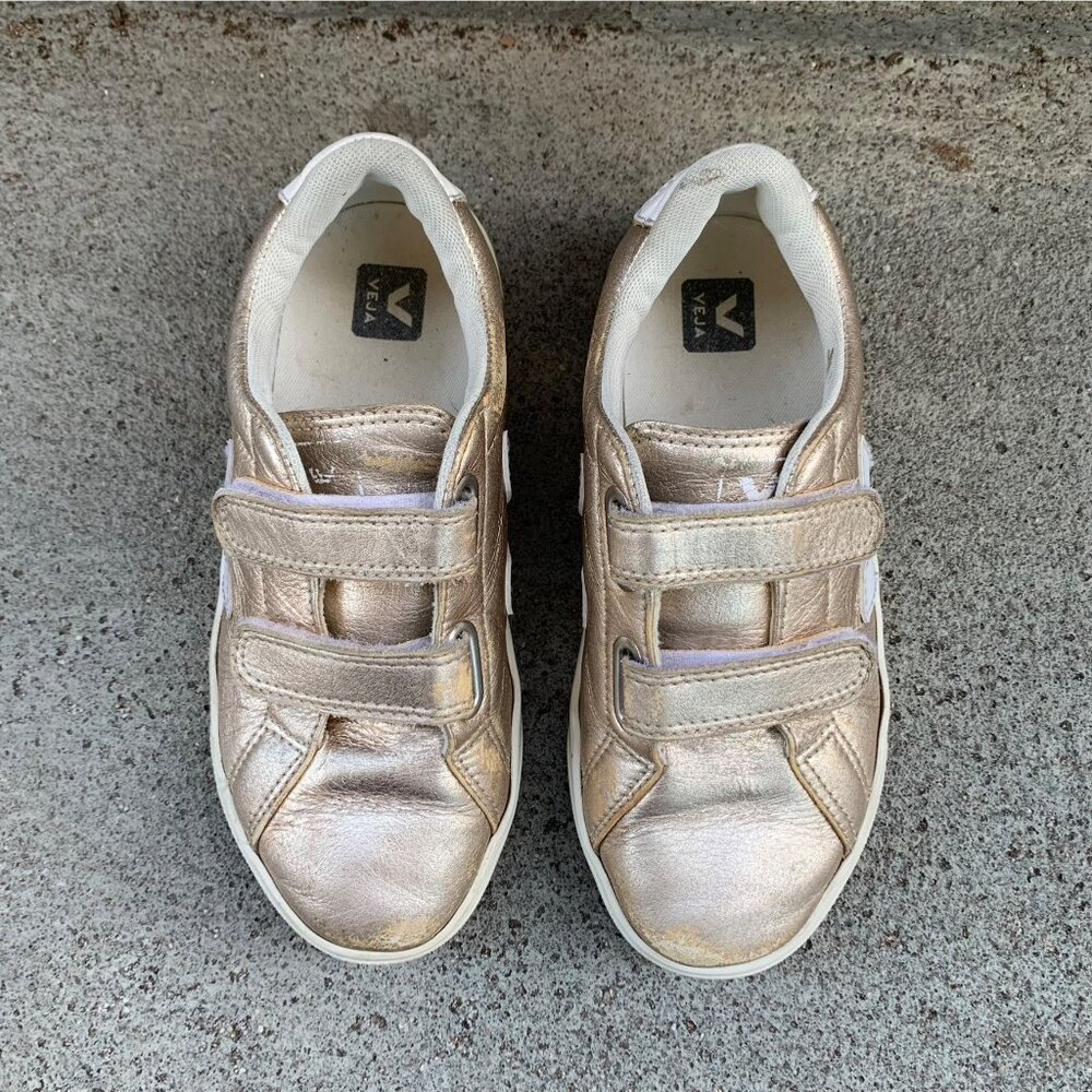 VEJA Gold Sneakers Girls US 2 Euro 33 Running Shoes Metallic Sneaker Velcro Shoe - Picture 4 of 12
